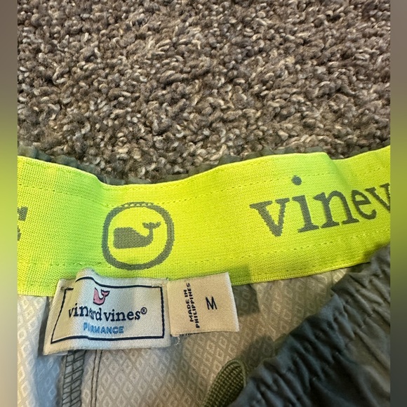 Vineyard Vines Athletic Shorts - Picture 4 of 6